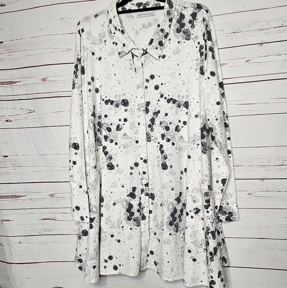 Snapdragon & Twig Paint Splatter Button Front Swing Tunic - Picture 2 of 12